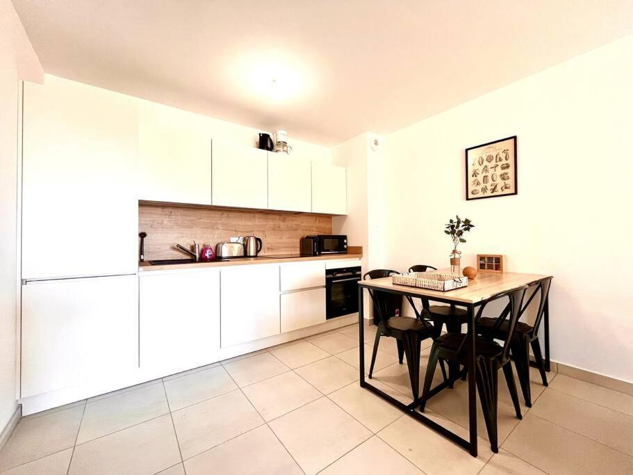 Appartement Neuf Avec Terrasse Saint-Florent  Exterior photo
